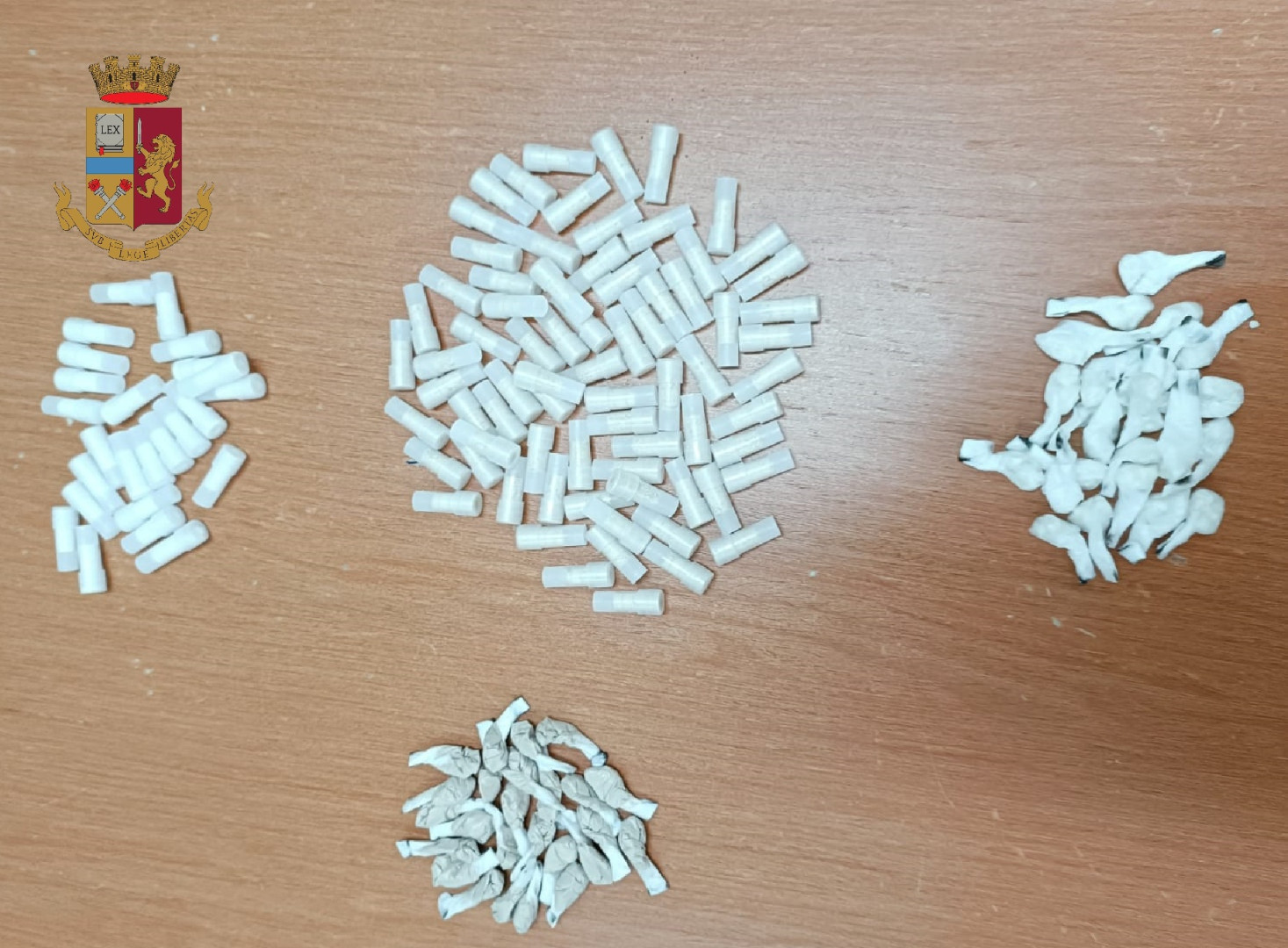 Scampia, evade dai domiciliari e viene trovato con la droga: arrestato