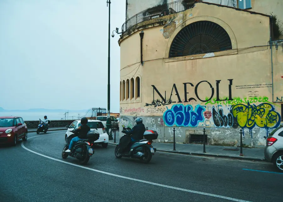 Napoli, droga in scooter su Corso Umberto I: arrestati due giovani