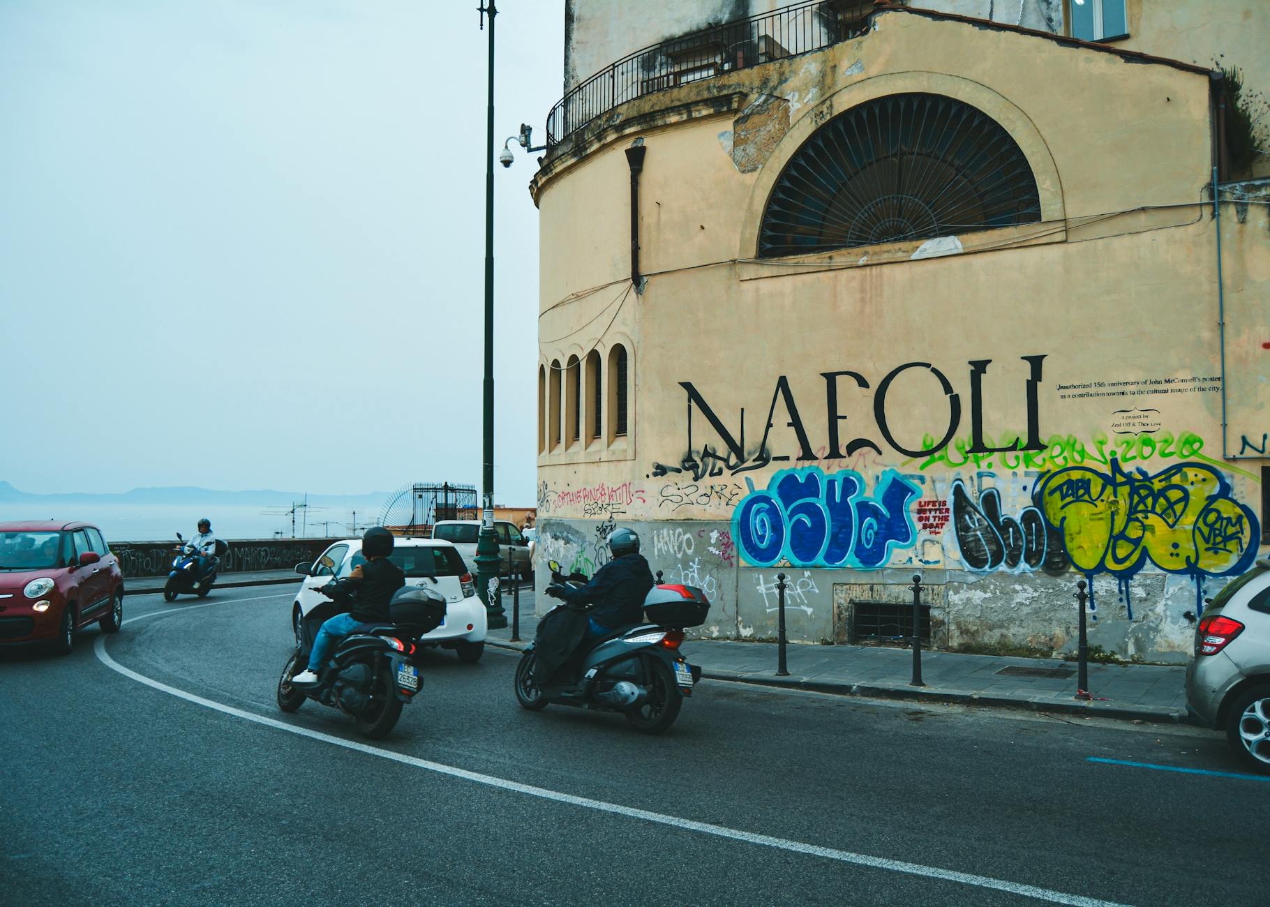 Napoli, droga in scooter su Corso Umberto I: arrestati due giovani