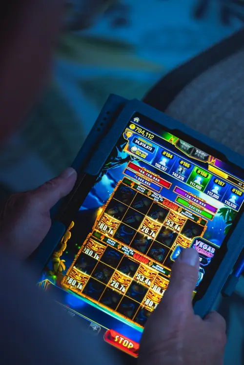 Napoli, scuole coinvolte nei progetti contro il gioco d’azzardo online