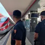 Napoli Centrale, quattro arresti della Polizia tra furti e accoltellamento a Piazza Garibaldi