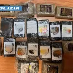 Melito di Napoli, sequestrati cocaina, marijuana e hashish in uno stabile di corso Europa